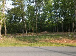 2 Oak Pond Rd, Skowhegan, ME 04976