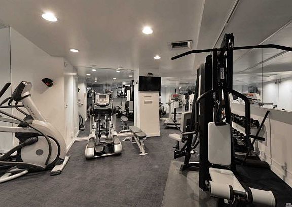 2nd image of 12510 Queens Blvd APT 1221