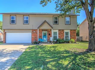 4921 S Redbud Ave W, Broken Arrow, OK 74011