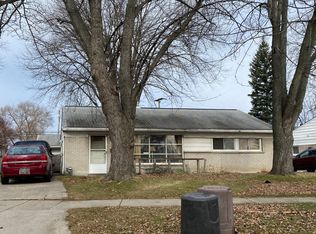 25836 Miracle Dr, Madison Heights, MI