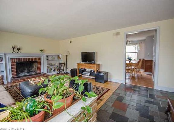 5th image of 69 Alexander Dr
