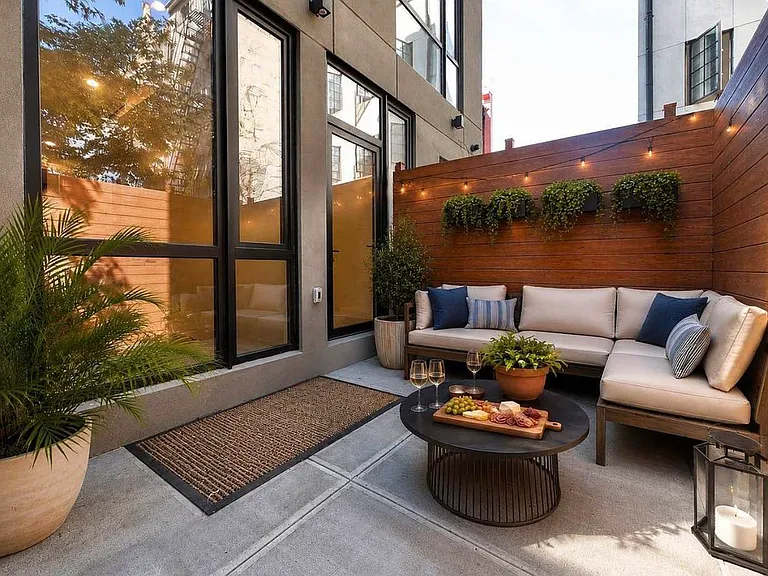 155 Smith St #1F — Photo 8