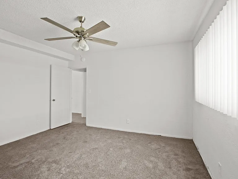 Westminster Apartments — Photo 8