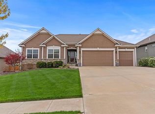 9308 N Belleview Ave, Kansas City, MO 64155