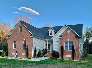 14937 Pleasant Grove Dr, Disputanta, VA 23842