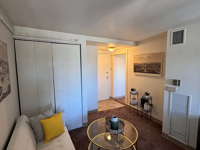 716 Washington Pl — Photo 48