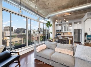 66 Portland St #Penthouse 805, Toronto, ON M5V 2M6