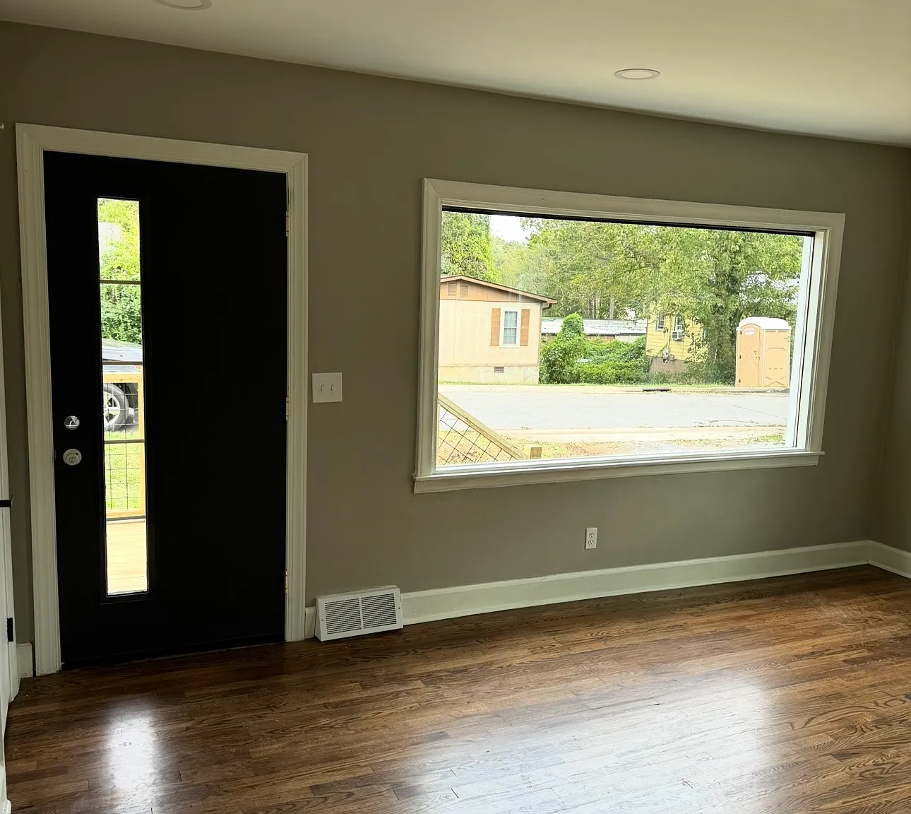 2 bed, 1200 sqft, $2,350 — Photo 3