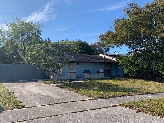 3rd image of 8546 Briar Grove Cir