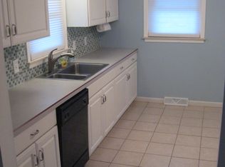 9225 Spencer Rd, South Lyon, MI 48178