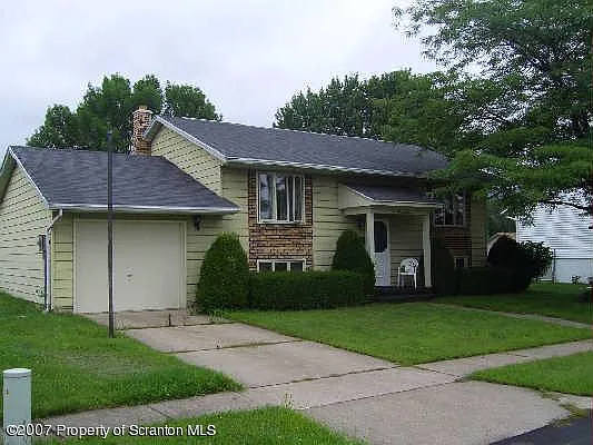 105 Barbara Ln photo 1