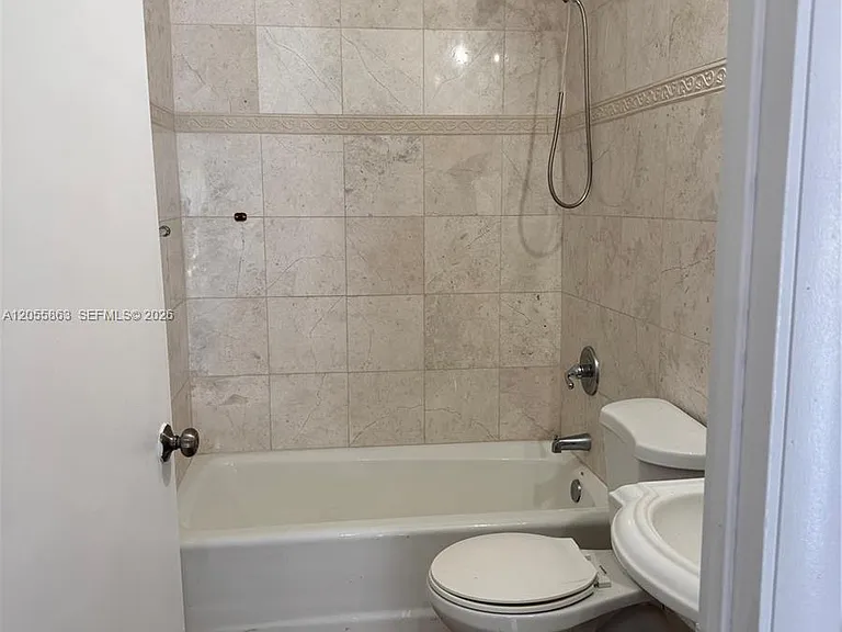 9512 NW 4th Ave #1 — Photo 10