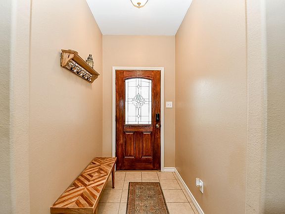 4th image of 712 Trochta St