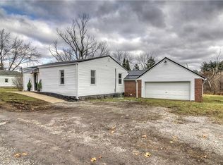 111 Krepps Ln, Beaver Falls, PA 15010