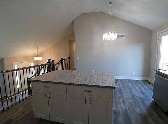 3rd image of 2206 Pike St