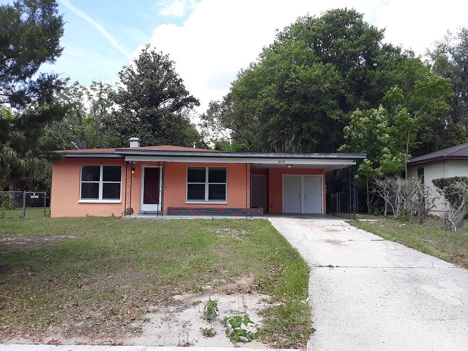1st image of 1628 Crest Ave