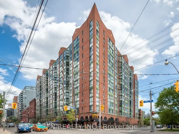 801 King St W, Toronto, ON