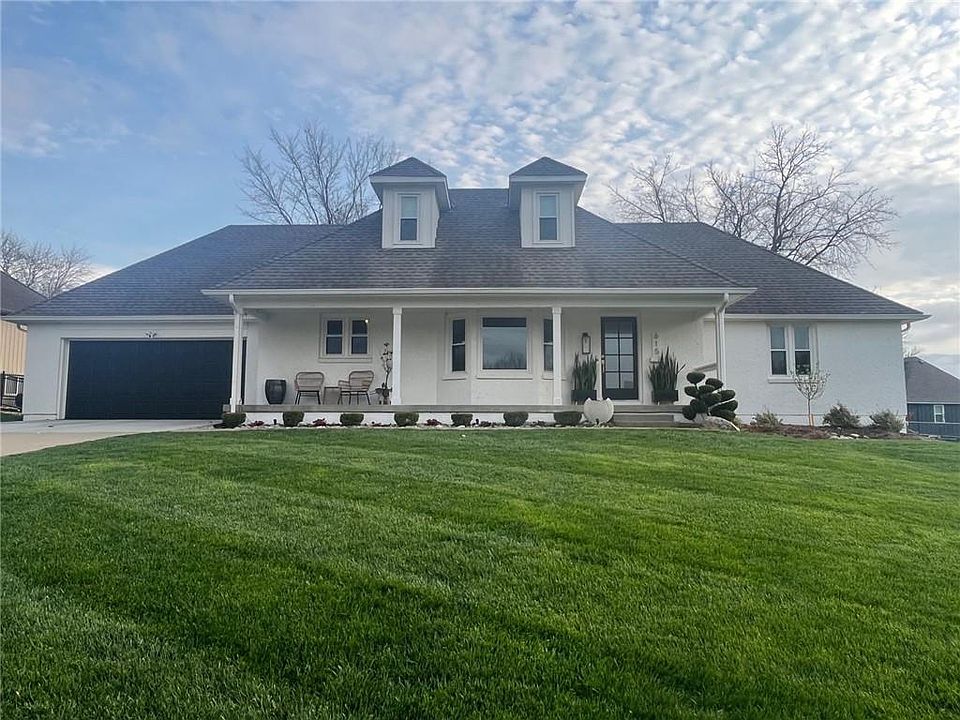 1st image of 615 Overlook Dr