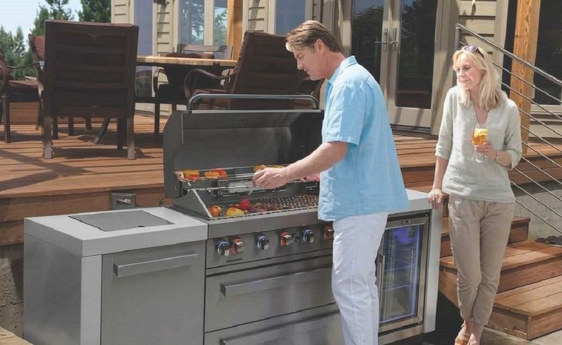 disclaimer: New Outdoor Kitchen. Mont Alpi company brochure 2 photos. very similar unit, pic not NY.