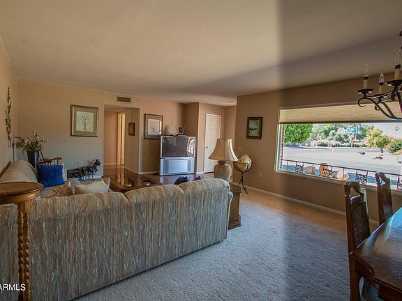 3rd image of 9502 W Country Club Dr