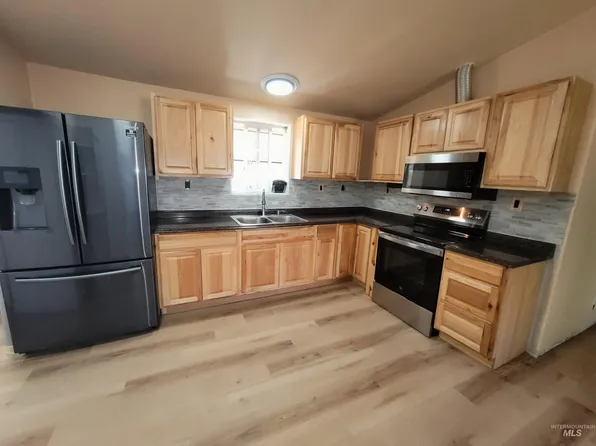 1429 Maple St, Clarkston, WA 99403