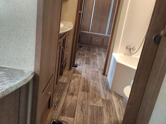 4th image of 806 Yaupon Dr