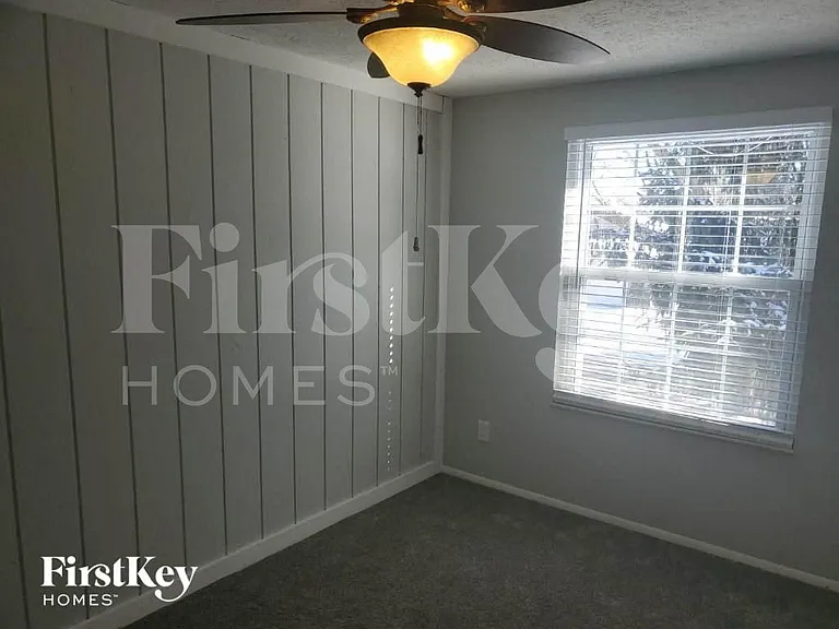 4207 Edinburgh Dr — Photo 15