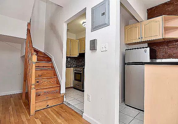 4th image of 26 E 127th St Floor 4