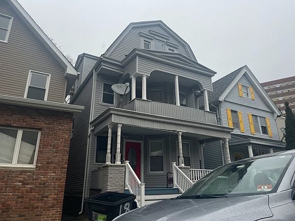 3rd image of 18 Essex St