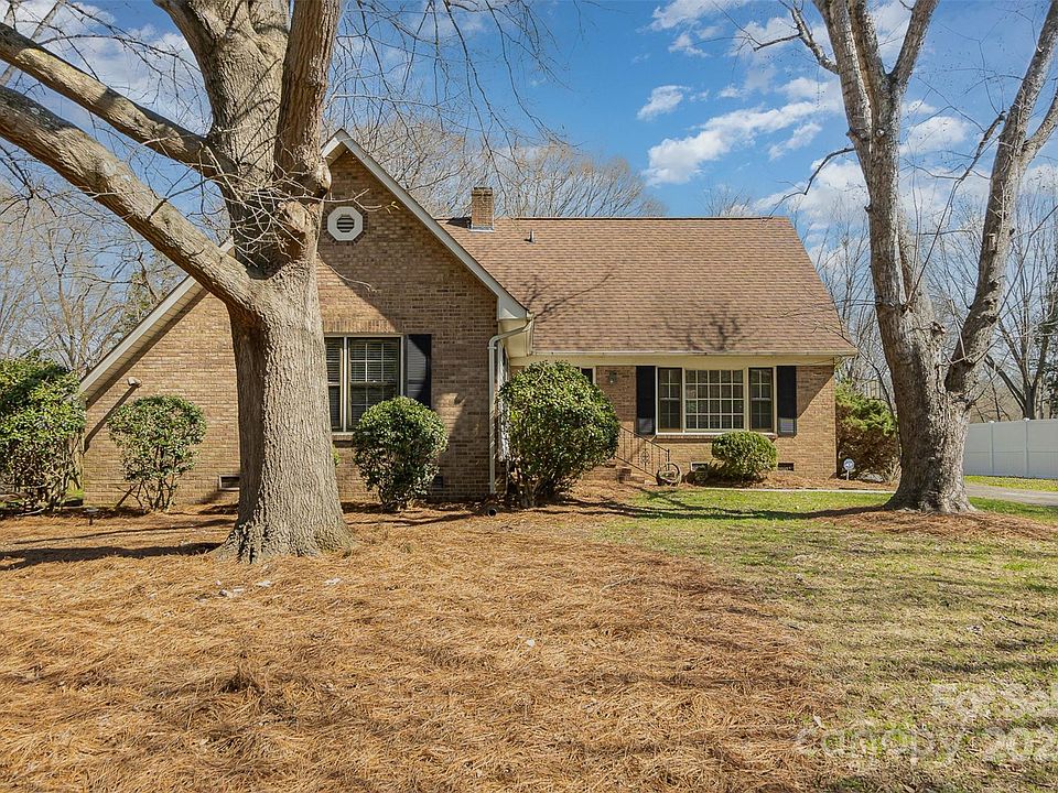 1st image of 7100 Londontowne Dr