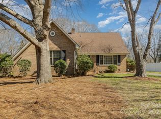 7100 Londontowne Dr, Charlotte, NC 28226