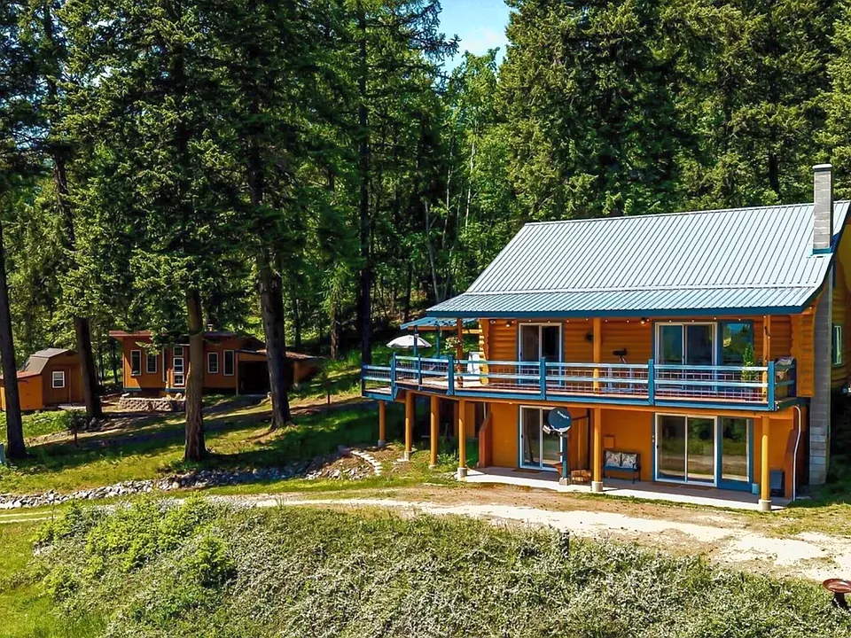 185 Larchwood Dr