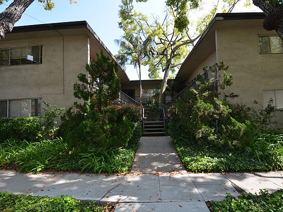 2nd image of 600 S Oak Knoll Ave #6