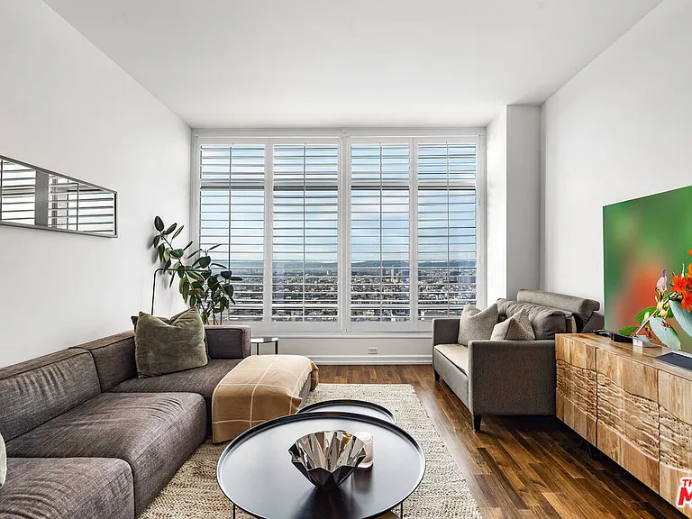 900 W Olympic Blvd #36F — Photo 10
