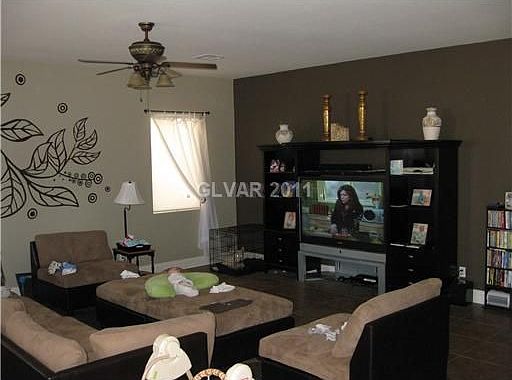 3rd image of 7318 Elessar Ave