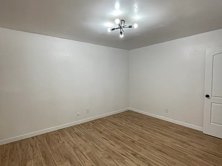 2817 Muriel St NE — Photo 8