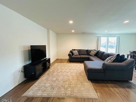 2nd image of 4045 Aurora Way