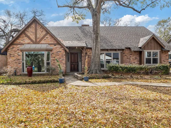 10503 Raritan Dr, Houston, TX 77043