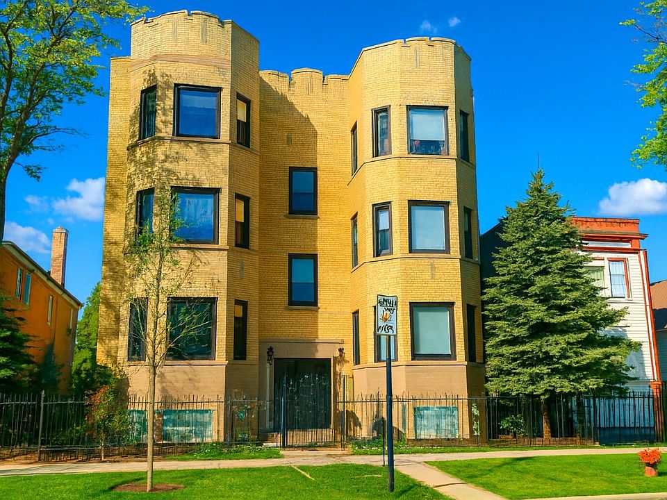 1st image of 4828 N Albany Ave #3S
