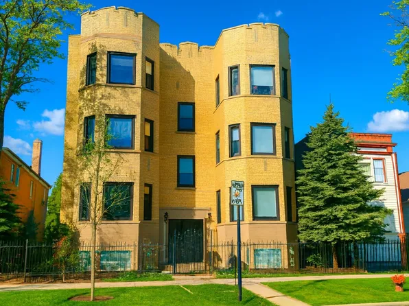 4828 N Albany Ave #3S, Chicago, IL 60625