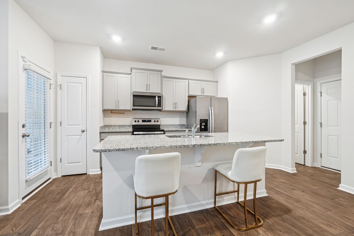 Lowfalls Ln-S1607-016.jpg