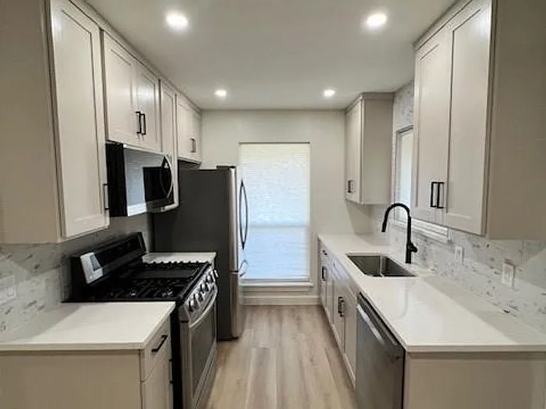 8012 Pinedale Cv #A — Photo 10