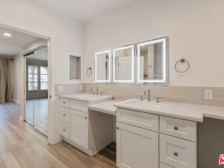 9249 Burton Way #404 — Photo 14