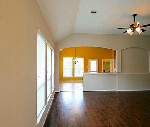 4th image of 9907 Blissfull Valley Ln