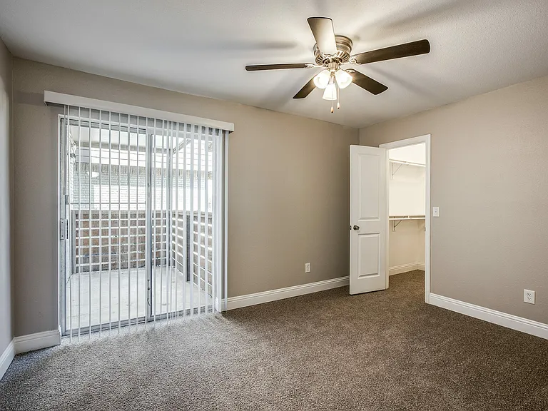 808 E Sanford St — Photo 20