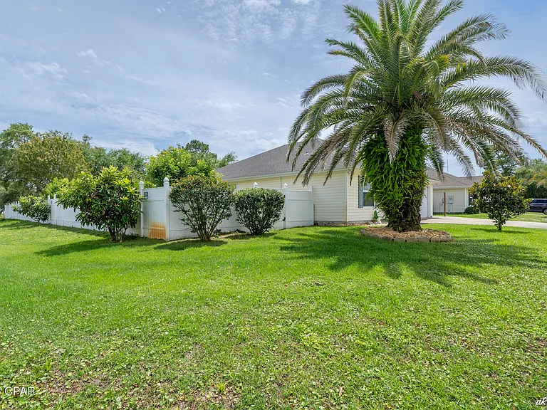 420 Water Oak Cir — Photo 27