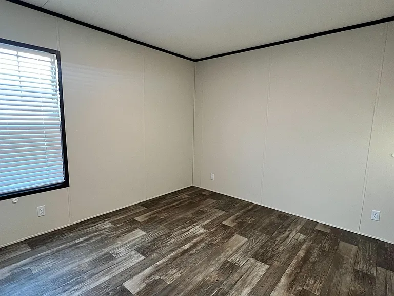 25214 Gratiot Ave #141 — Photo 21