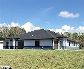 945 Homestead Rd S — Photo 1