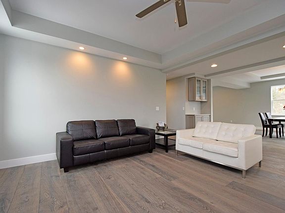 4th image of 3638 Archer Ave