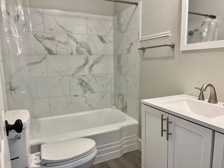 601 Marion Ave — Photo 12